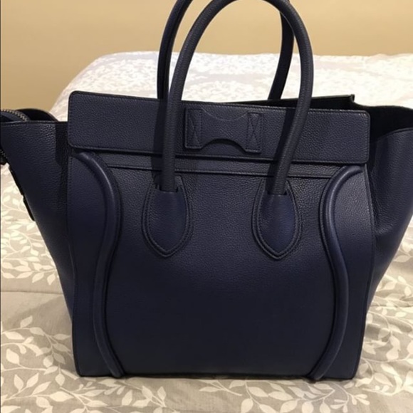 100% Authentic Céline Bag regular size! Luggage - Picture 5 of 14